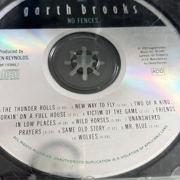 Garth Brooks CD’S - Picture 4 of 5